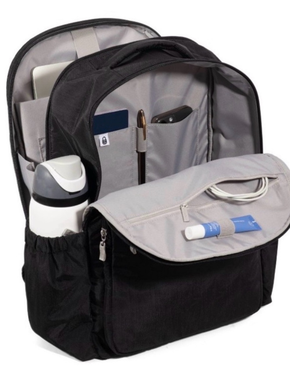Beautufil NWT baggallini Black Haven Backpack - Picture 2 of 7